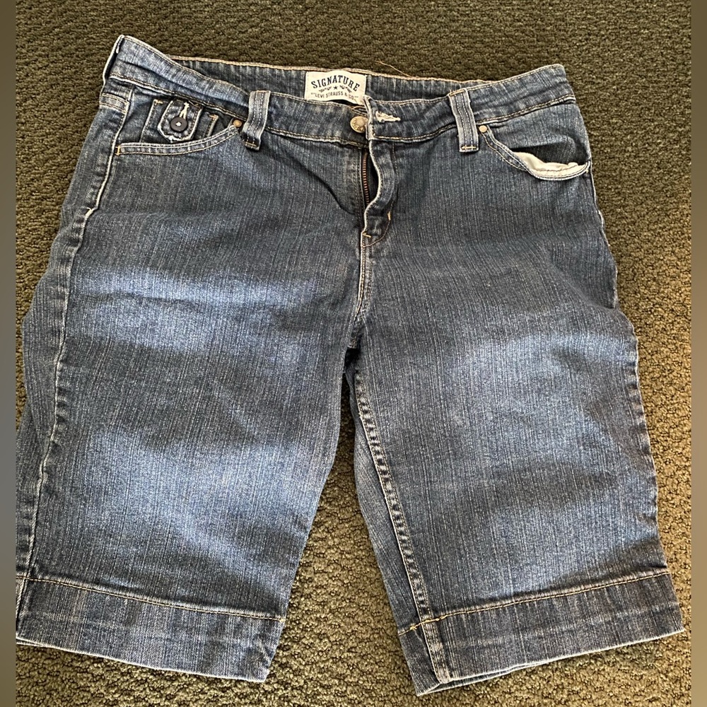 Signature Levi Strauss & co vintage 80’s style Jean shorts size Misses 16